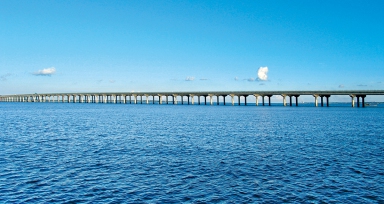 铁山港跨海大桥